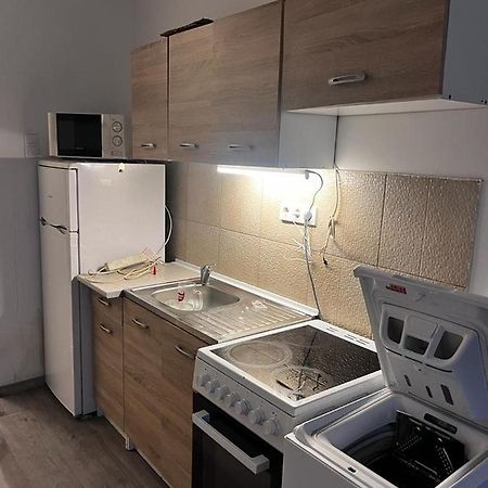 Downtown Fine-Tuned 2 Bedroom + Livingroom Apartment Th.32.1.3 Szombathely Eksteriør billede
